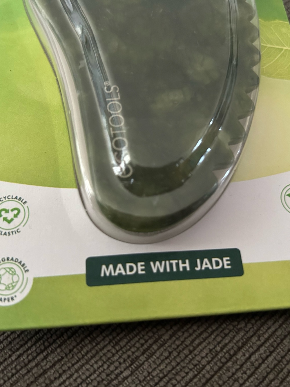 EcoTools Body Gua Sha Jade Stone - Picture 3 of 4